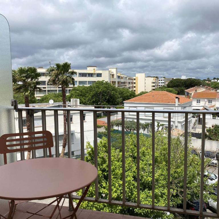 Studio rénové avec balcon et WIFI à Balaruc-les-Bains - FR-1-553-303 - Studio - 10
