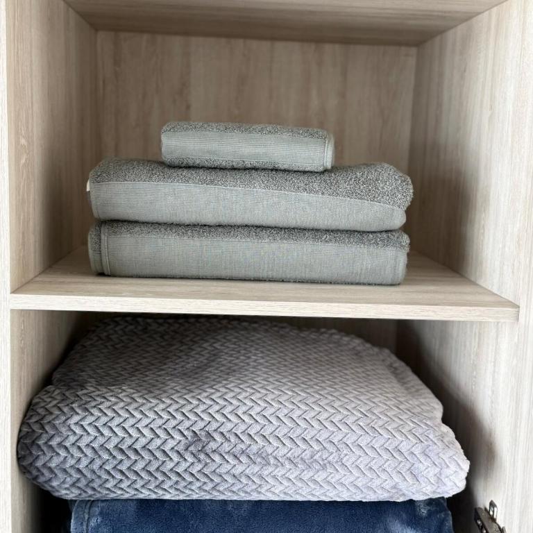 Carlos and Jocelin's department - One-Bedroom Apartment - 11