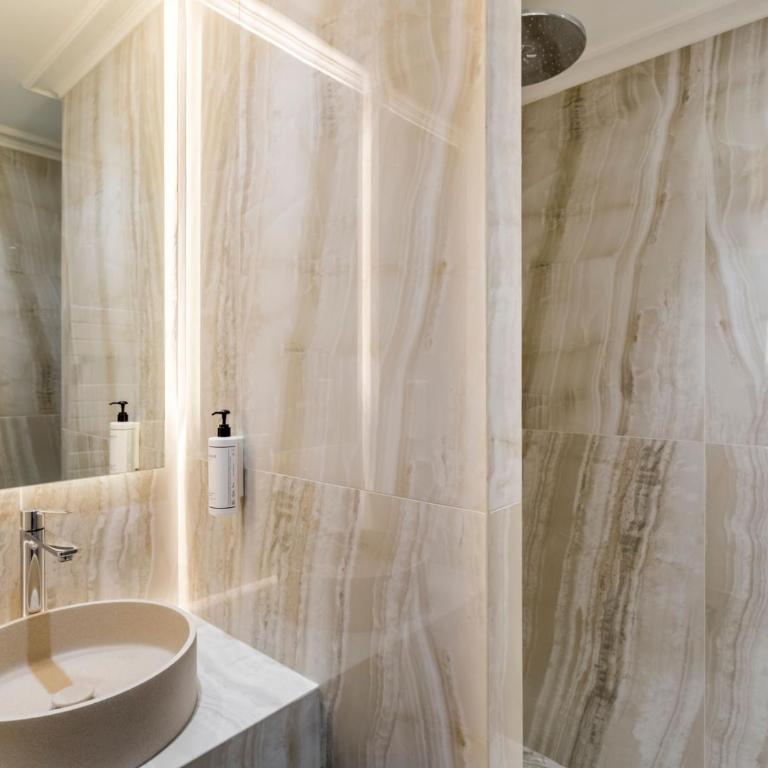 Merveil - Luxury Suite - Marais - Turbigo II - Three-Bedroom Apartment - 32