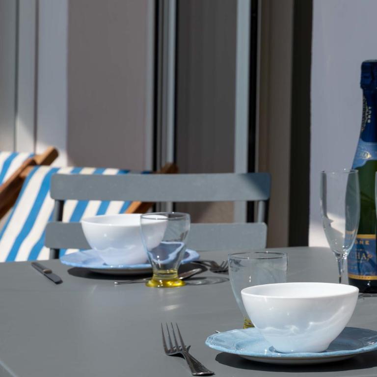 Cannes Suquet Sea View & Beach Access - Appartement - 32