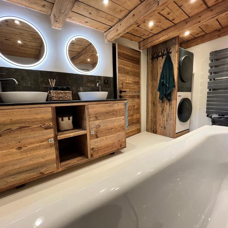 Chalet Le Nutshell - 4pers - Vue montagne au calme - Proche Annecy, La Clusaz, Grand-Bornand - AravisTour - Chalet 2 Chambres - 37