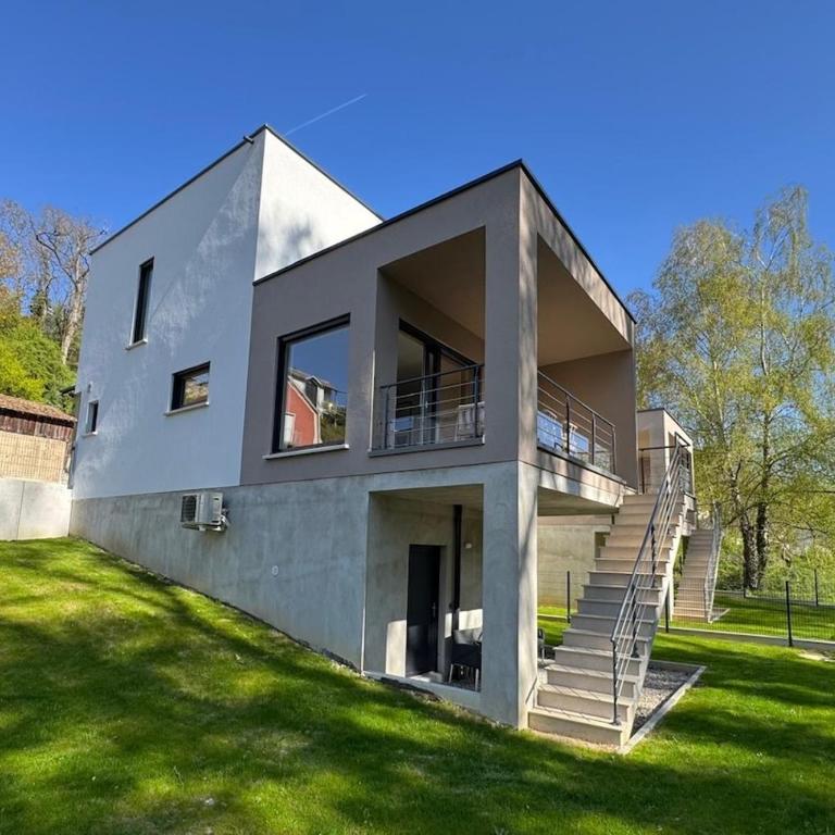Superbe maison au calme avec stationnement gratuit - Villa de 3 dormitorios - 38
