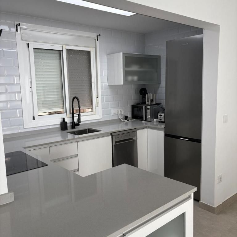 Coco-Cay Beach Bungalow - Three-Bedroom Apartment - 8