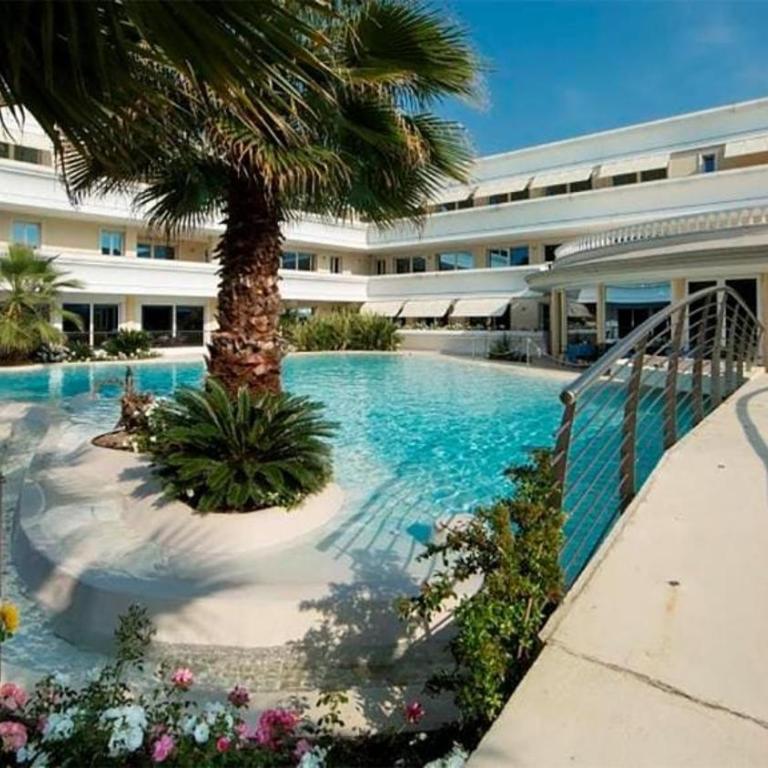 Casa Royale al Relais Du Lac - Suite King con Vista Piscina - 35