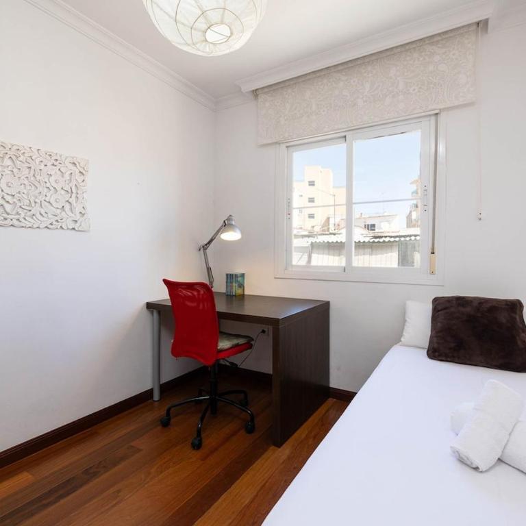 Spacious 3-Bedroom Apartment in Málaga - Apartamento de 3 dormitorios - 18