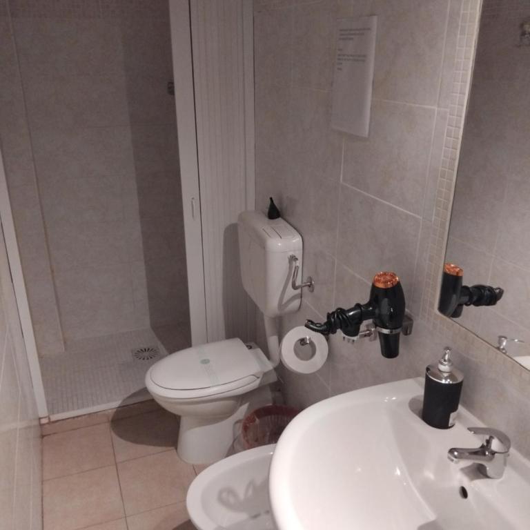 CATANIA AIRPORT ROOM BAGNO PRIVATO iN CAMERA - Double Room with Private Bathroom - 20