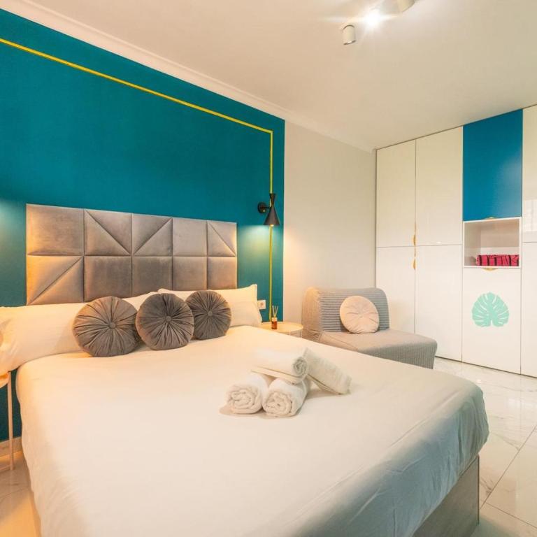 Chic 1BR Ocean View with AC AND Pool in Playa Paraíso - Apartamento - 4