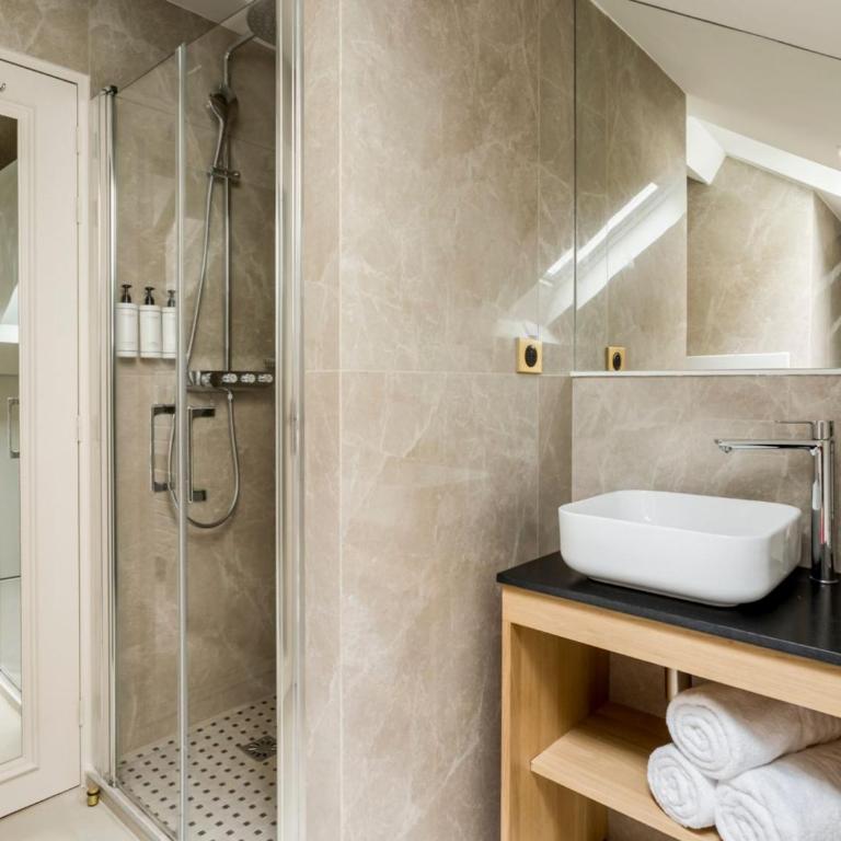 Merveil - Luxury Suite - Champs Elysees - St Cyr I - Appartement 2 Chambres - 9