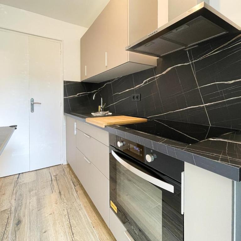 Charmant studio proche mer - One-Bedroom Apartment - 10