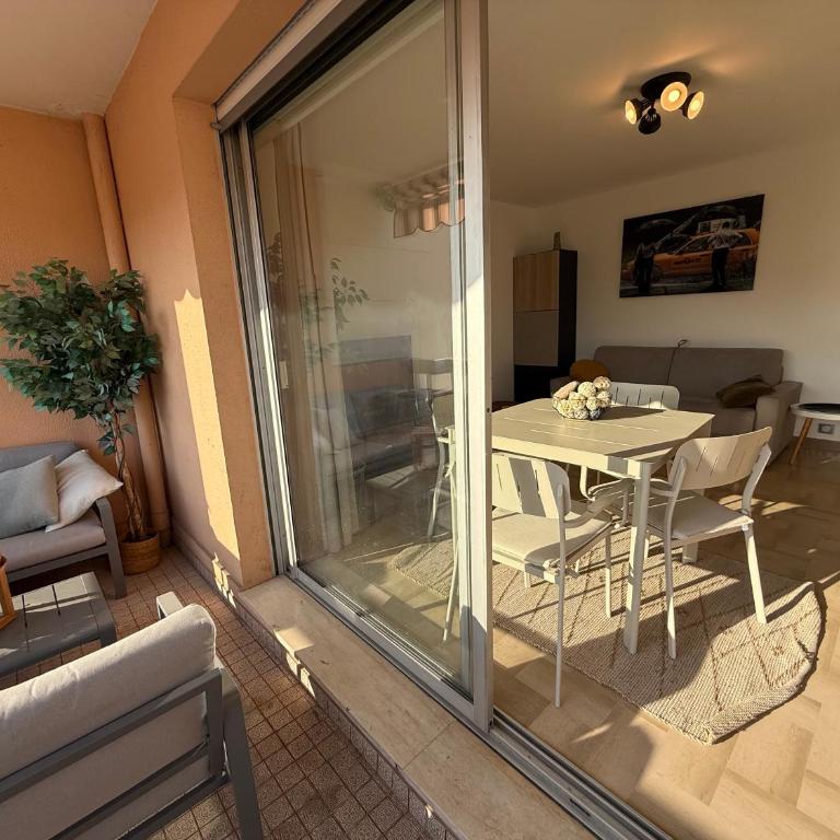 Nouveau ! à 200m des plages grand studio baigné de lumière, très grande terrasse tout confort - Monolocale - 11