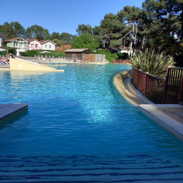 T2 32m2 terrasse 8m2 PISCINE LACANAU OCEAN LAC GOLF MULTISPORT - Appartement 1 Chambre - 40