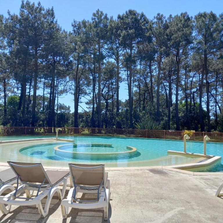 T2 32m2 terrasse 8m2 PISCINE LACANAU OCEAN LAC GOLF MULTISPORT - Appartement 1 Chambre - 42