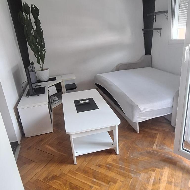 Apartman Budva - One-Bedroom Apartment - 4