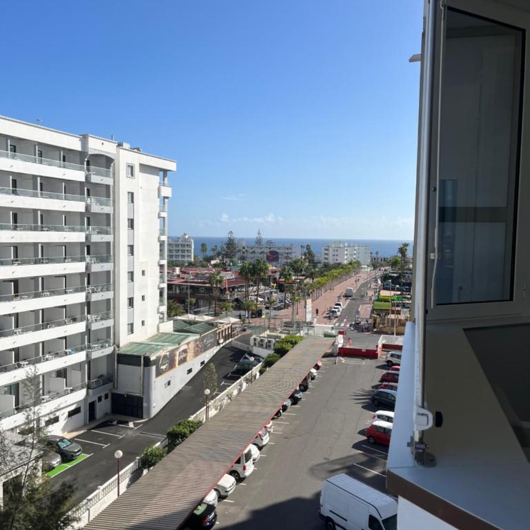 Atlantic Coast 'Princely' Apartment - Playa Del Inglés - Two-Bedroom Apartment - 38