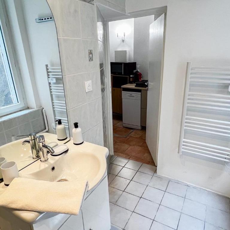 Hypercenter - Wifi - Near Place des Corps Saints - One-Bedroom Apartment - 17
