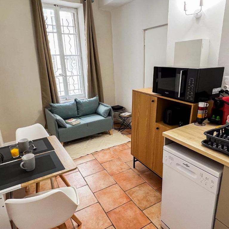 Hypercenter - Wifi - Near Place des Corps Saints - One-Bedroom Apartment - 9