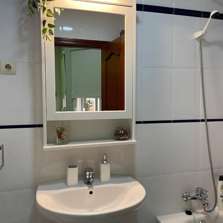 Elegancia y confort en el corazón de Málaga - Apartamento de 2 dormitorios con balcón - 24
