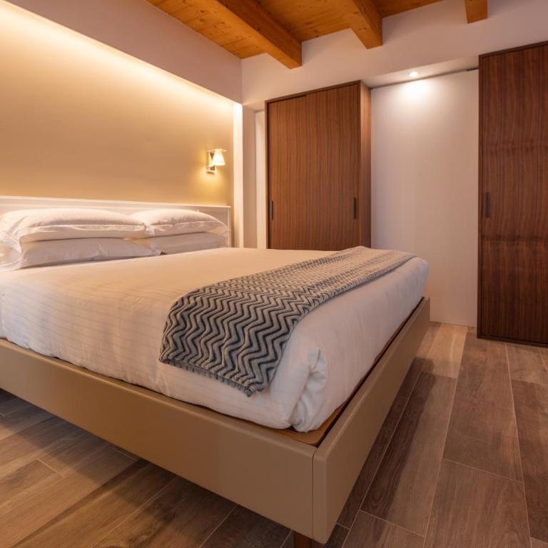 Hotel Villa Leopardi 4S - Adults only - Double Room with Terrace e Partial Lake View - 5