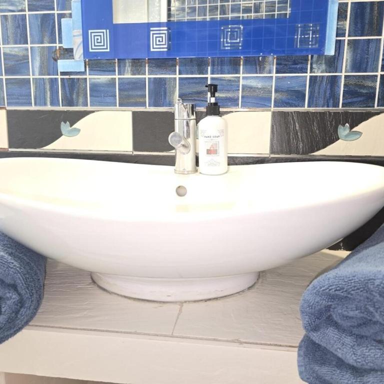 Begona Blue Pearl City Center Studio Nogalera BY NAMASTE ELITE - Apartamento de 1 dormitorio - 10