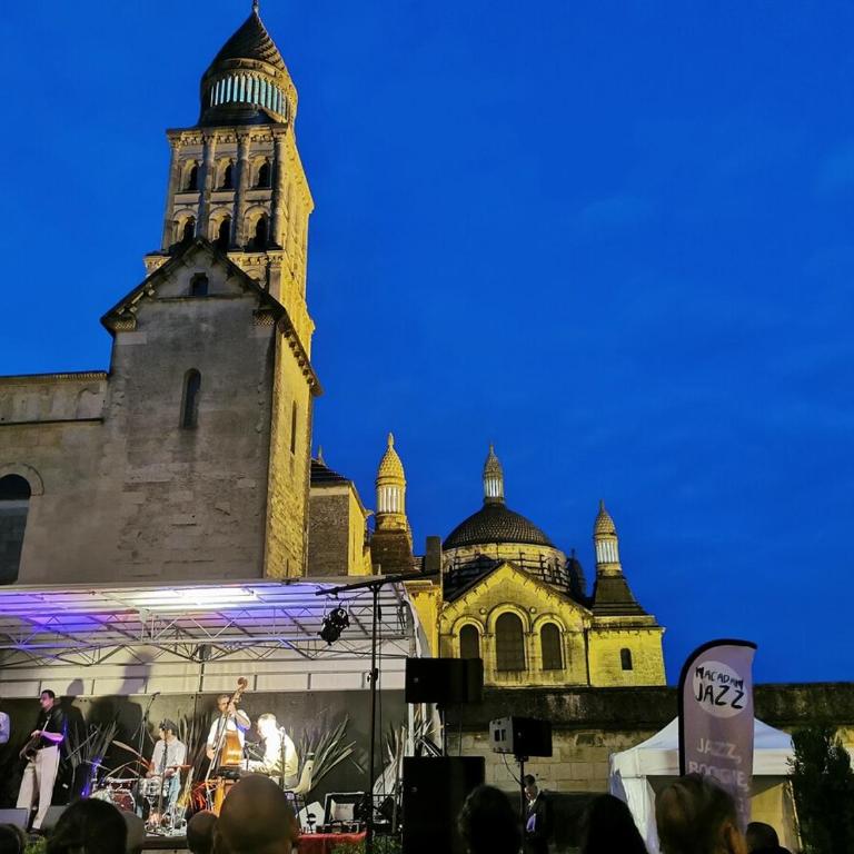Gite du Clocher de la Cathédral charmant duplex - Appartement 1 Chambre - 5