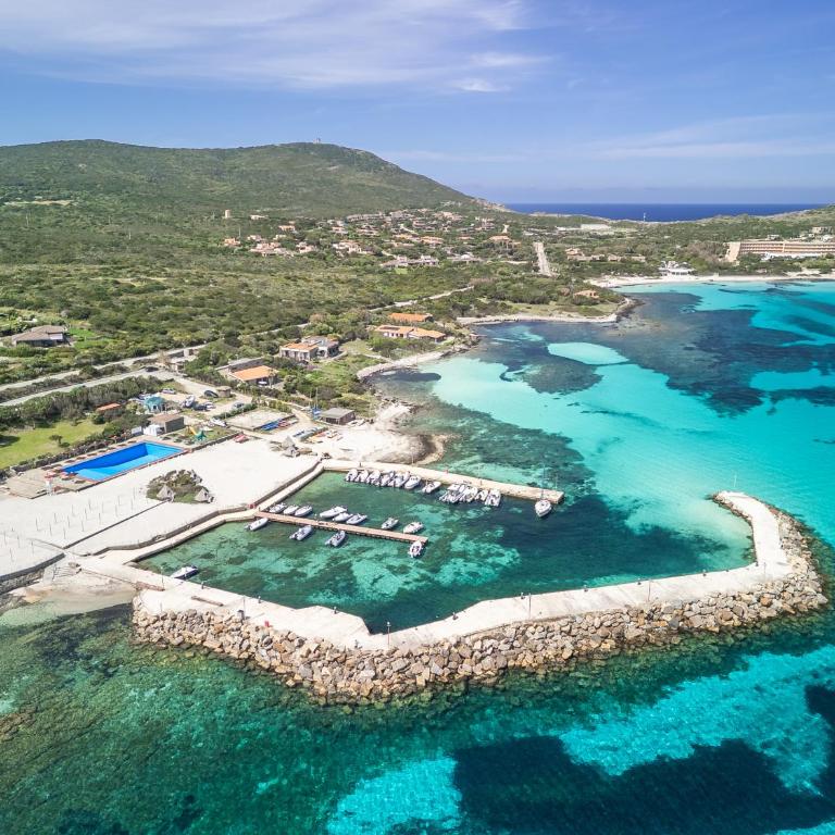 Villa Iole, con accesso alla spiaggia - Hosty Sardegna - Villa - 46