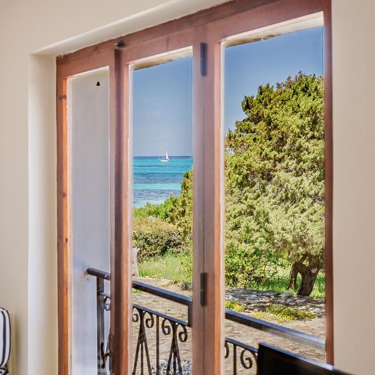 Villa Iole, con accesso alla spiaggia - Hosty Sardegna - Villa - 15