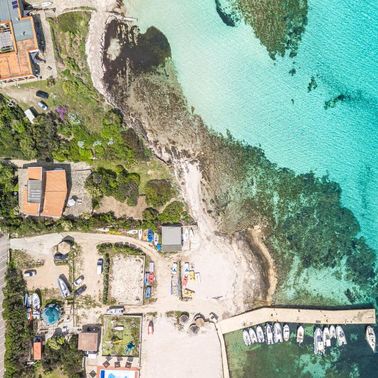 Villa Iole, con accesso alla spiaggia - Hosty Sardegna - Villa - 53