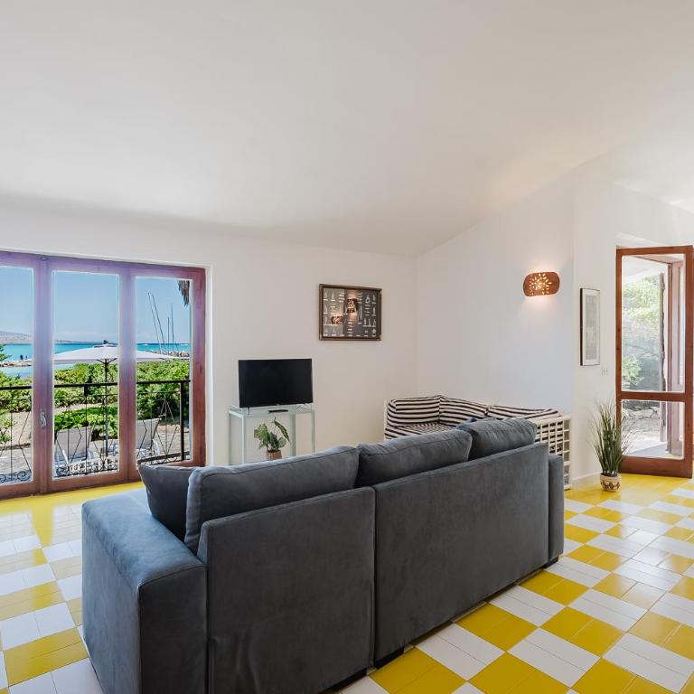 Villa Iole, con accesso alla spiaggia - Hosty Sardegna - Villa - 20