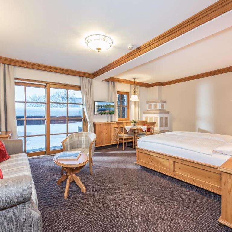 Eggerwirt Kitzbühel, Hotel & Restaurant - Junior Suite mit Terrasse - 3