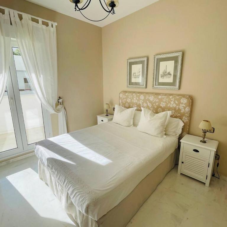 Apart Milla de Oro Marbella - Three-Bedroom Apartment - 10