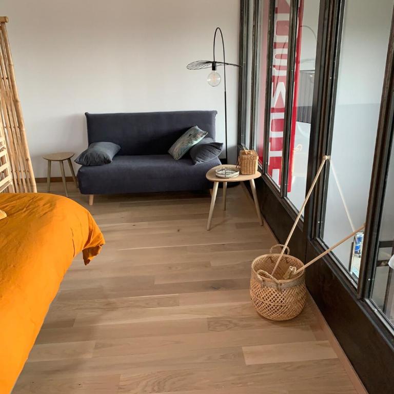 Loft sur 2 Étages dans maison individuelle - Appartement - 9