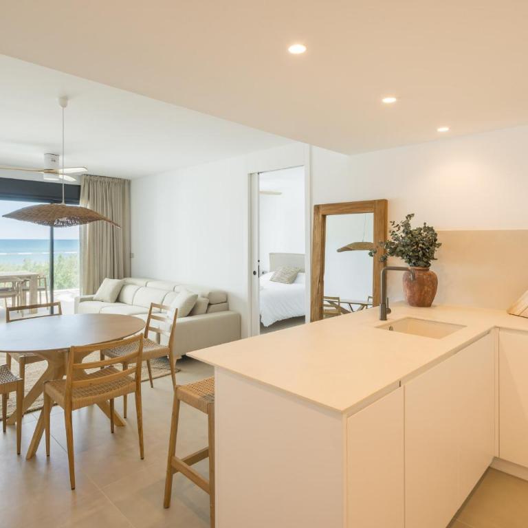 Primera linea Albamar -Serviden - Apartamento de 3 dormitorios con vistas al mar - 1