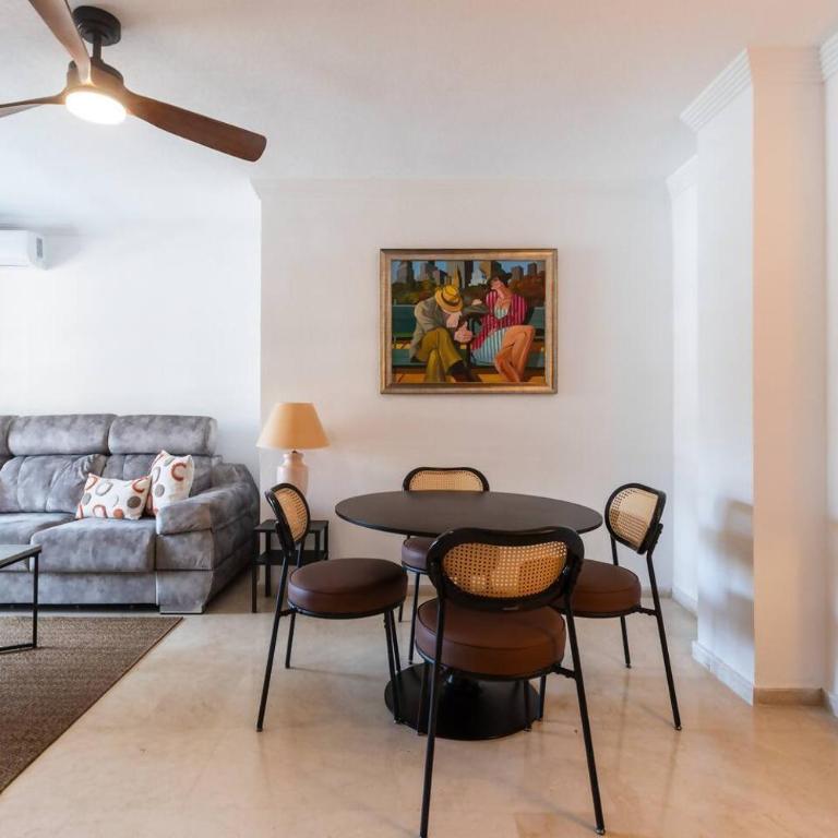Marbella Centro con parking - Two-Bedroom Apartment with Pool View - 40