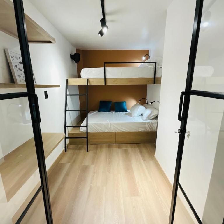 La mejor ubicación en la 70, Estadio, Metro!!! - Apartamento de 1 dormitorio - 17