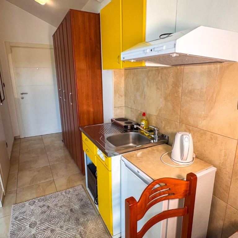 Qumi Apartments - Standardna Dvokrevetna Soba sa Bračnim Krevetom - 6