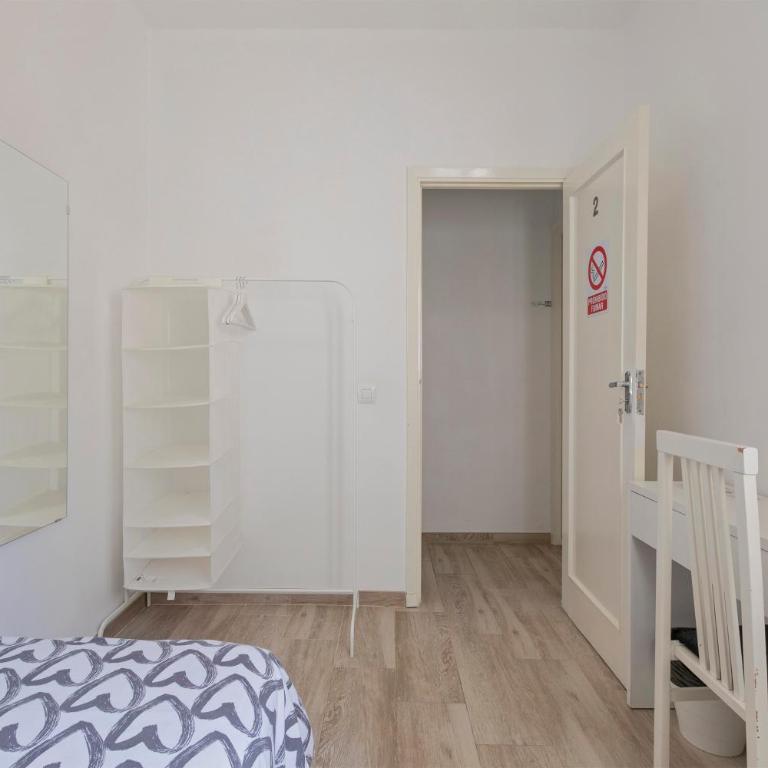 TENERIFE URBAN ROOMS - Habitación Individual Estándar con baño compartido - 11