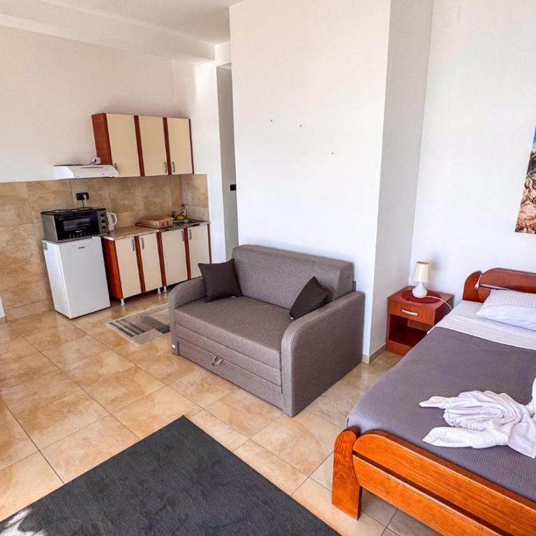 Qumi Apartments - Deluks Dvokrevetna Soba sa Bračnim Krevetom i Pogledom na More - 7