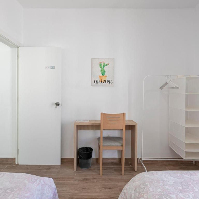 TENERIFE URBAN ROOMS - Habitación Doble con baño compartido - 3