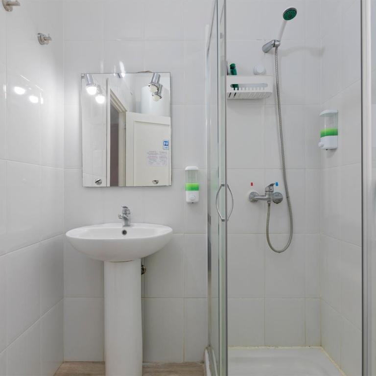TENERIFE URBAN ROOMS - Habitación Doble con baño compartido - 25