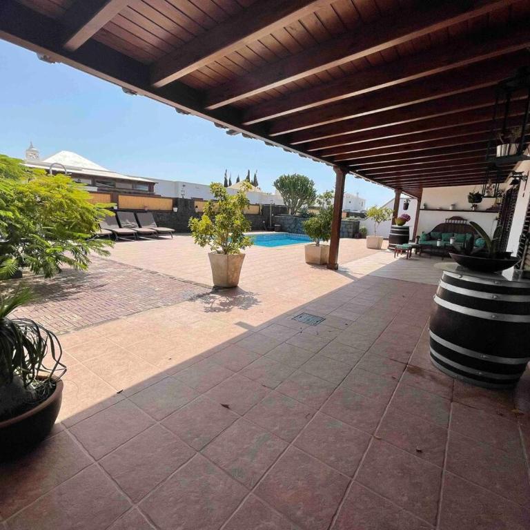 Villa muy tranquila con piscina privada - Three-Bedroom Villa - 49