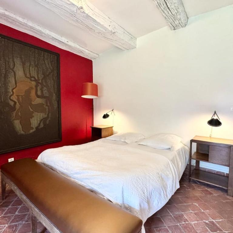 Longère d’époque au coeur d’un domaine - Maison 5 Chambres - 25