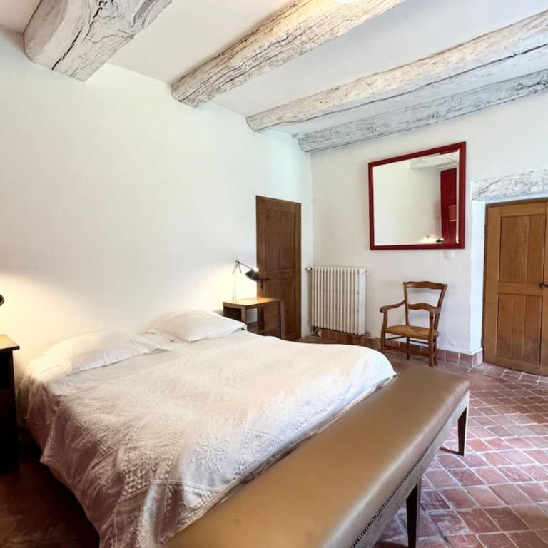 Longère d’époque au coeur d’un domaine - Maison 5 Chambres - 27