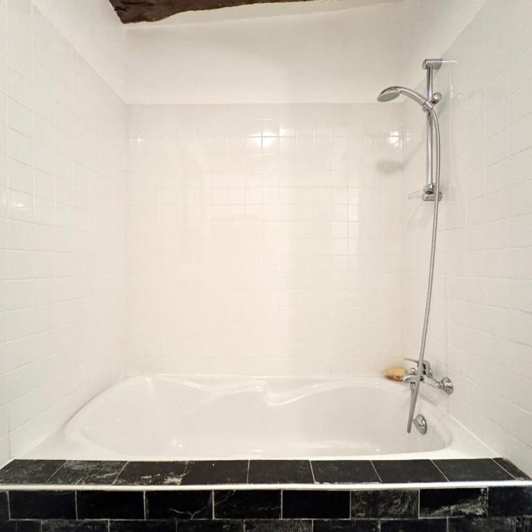 Longère d’époque au coeur d’un domaine - Maison 5 Chambres - 30