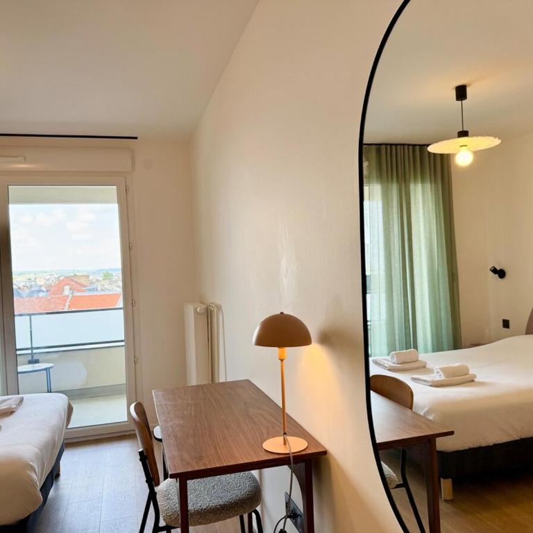 We Live Inn Sharies Reims A301 - Appartement 4 Chambres Deluxe - 8