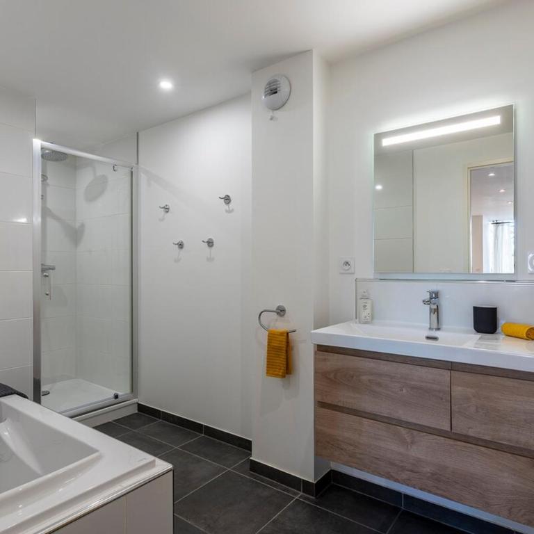 L'Ovalino, 3 chambres au calme, 100 m2 - Apartment mit 1 Schlafzimmer - 3