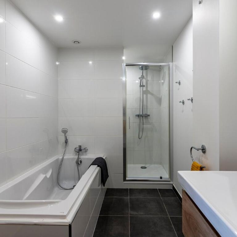 L'Ovalino, 3 chambres au calme, 100 m2 - Apartment mit 1 Schlafzimmer - 26