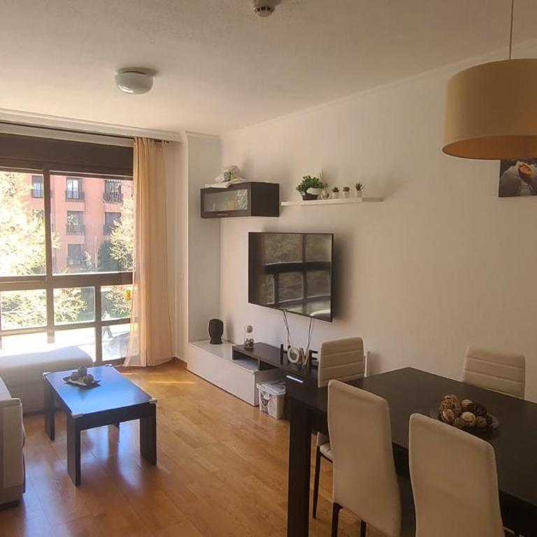 Piso con piscina cerca del aeropuerto by beBalmy - Apartamento de 2 dormitorios - 11