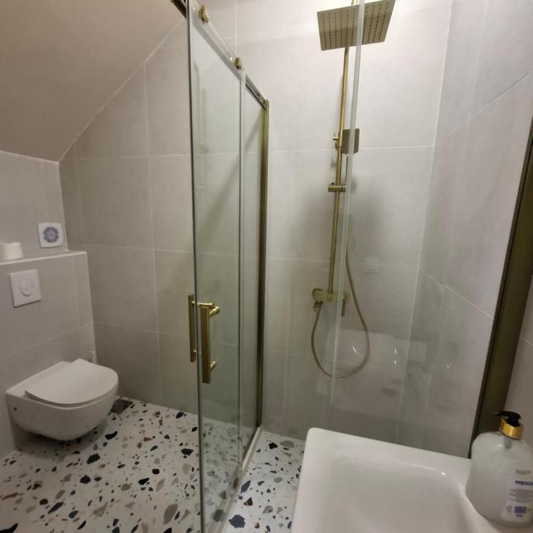 Filip Deluxe Rooms - Dvokrevetna Soba s Bračnim Krevetom i Sopstvenim Spoljnim Kupatilom - 13
