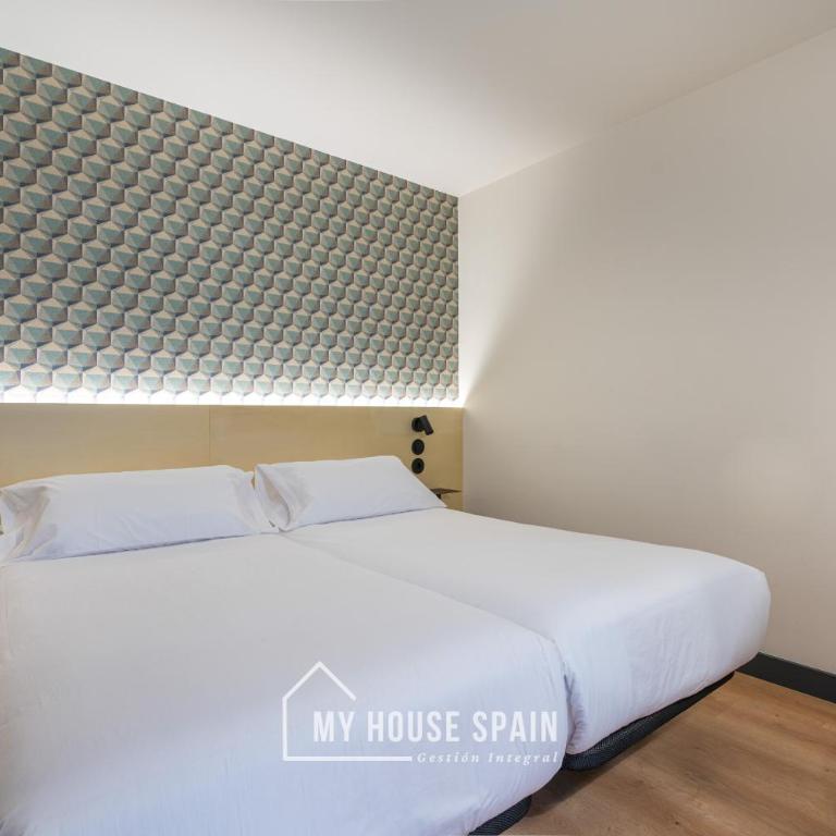 Novarooms by MyHouseSpain - Habitación Doble con baño privado - 2 camas - 5