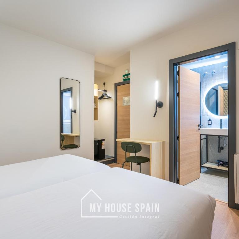Novarooms by MyHouseSpain - Habitación Doble con baño privado - 2 camas - 6